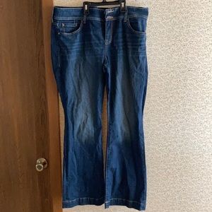 Nice brand new torrid jeans!